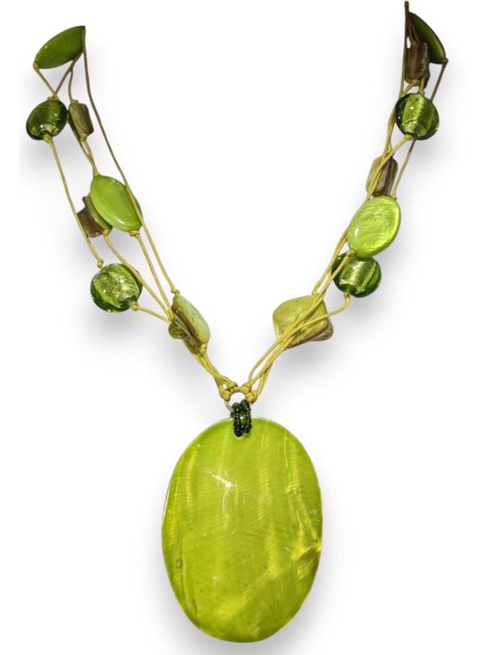 Coldwater Creek Vintage 90s Boho Shell Green Pendant Necklace 16 Inch